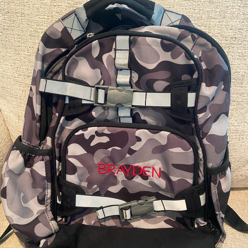 Gently used boys Pottery Barn Kids backpack. Size is Small